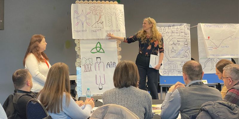 Equipping Ukrainian Church Leaders with HOPE International